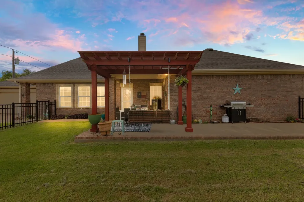 17012 Trailwood Drive Whitney TX 76692