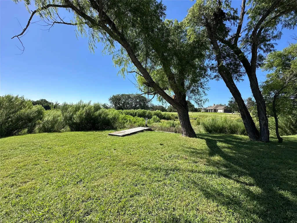 581 Comanche Lake Road Comanche TX 76442