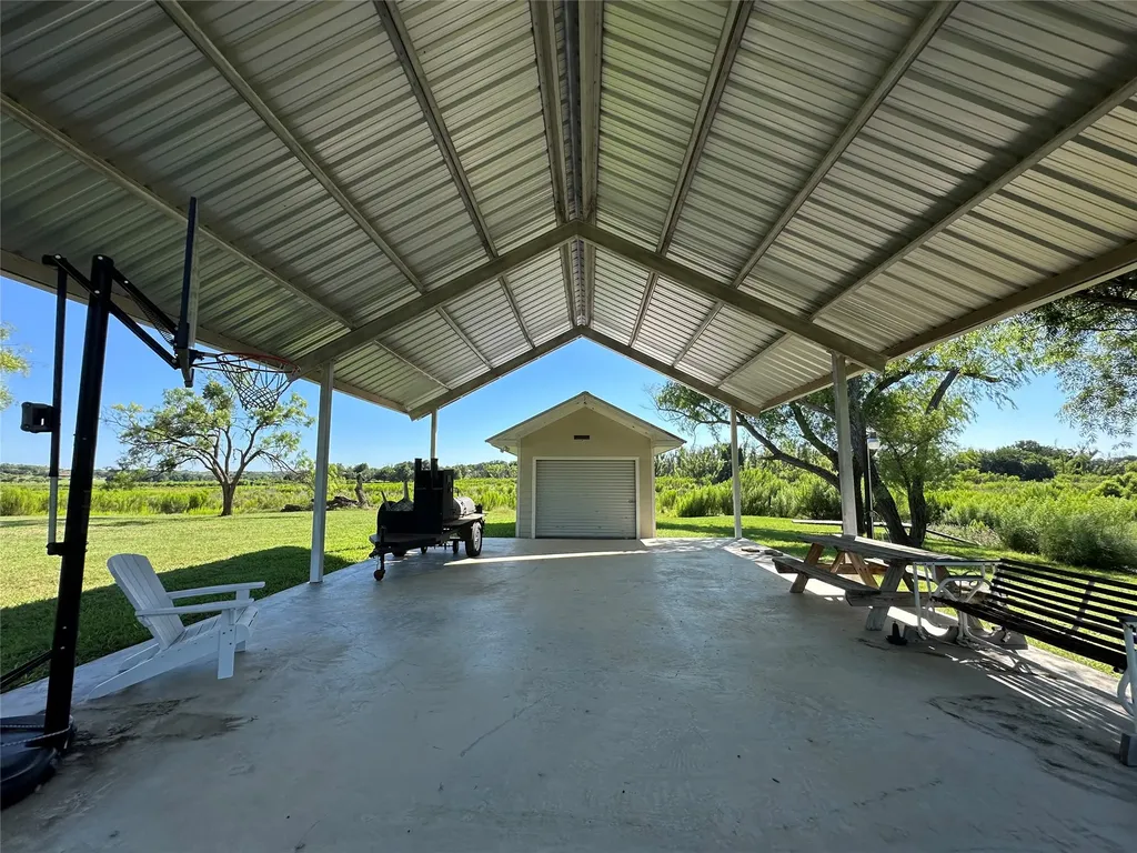581 Comanche Lake Road Comanche TX 76442
