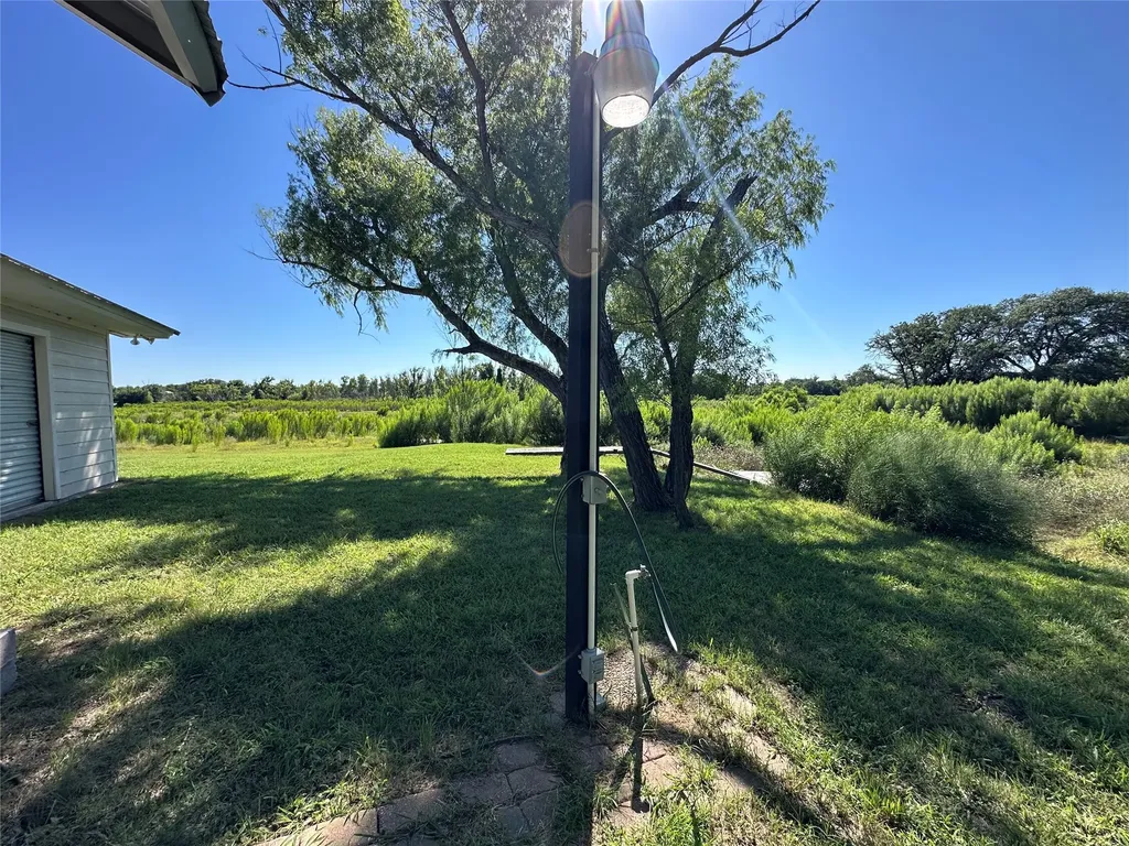 581 Comanche Lake Road Comanche TX 76442