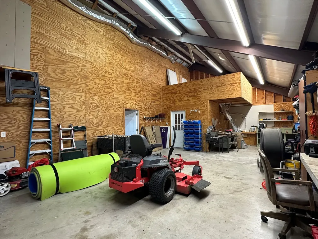 581 Comanche Lake Road Comanche TX 76442