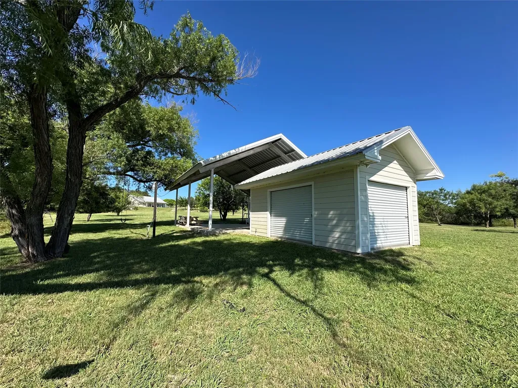 581 Comanche Lake Road Comanche TX 76442