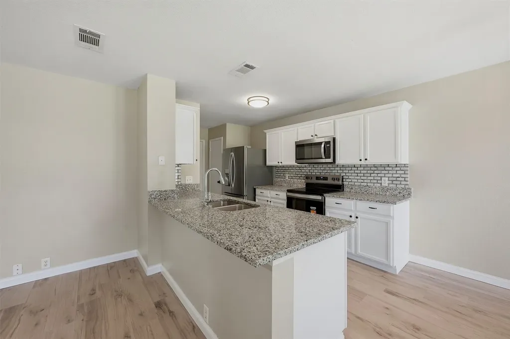 4517 Blue Jay Lane Sherman TX 75092