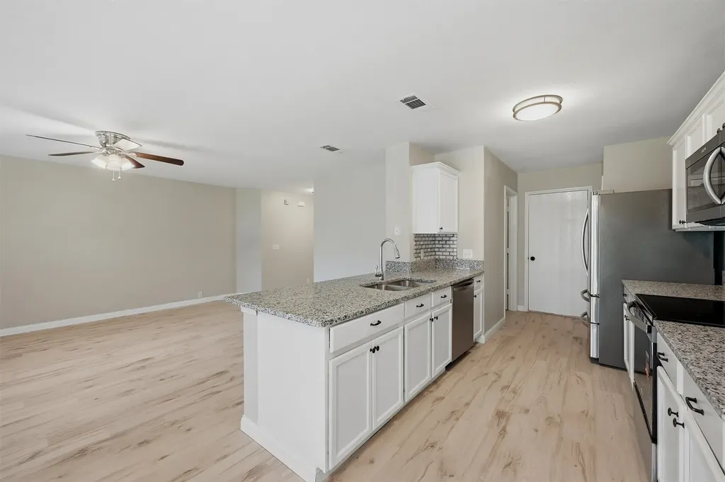 4517 Blue Jay Lane Sherman TX 75092
