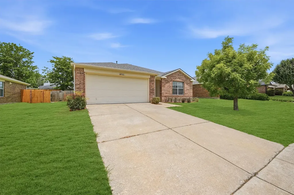4517 Blue Jay Lane Sherman TX 75092