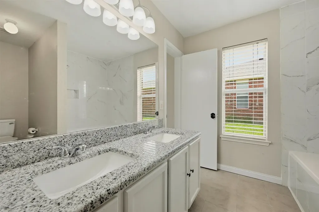 4517 Blue Jay Lane Sherman TX 75092