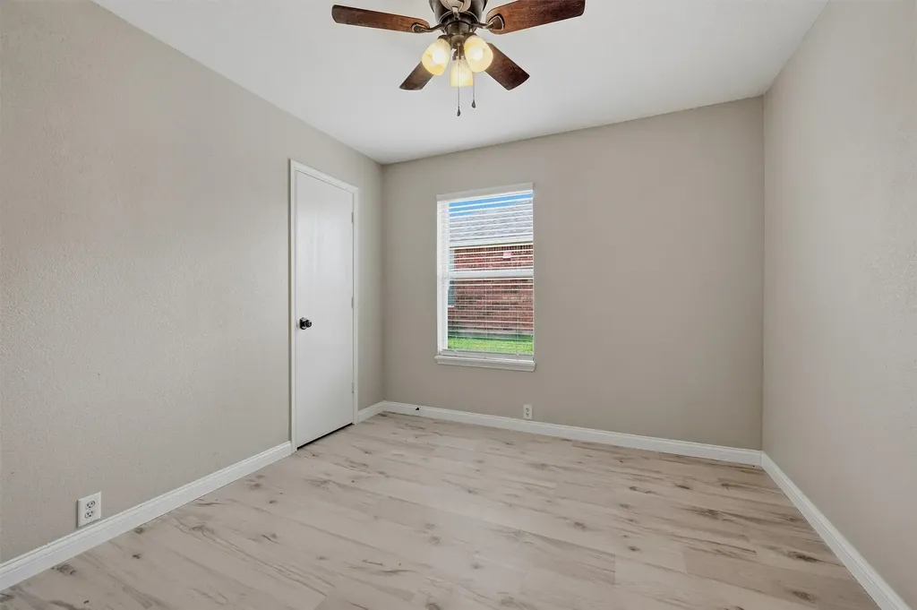 4517 Blue Jay Lane Sherman TX 75092