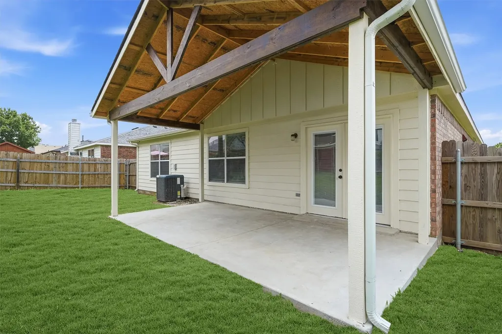 4517 Blue Jay Lane Sherman TX 75092