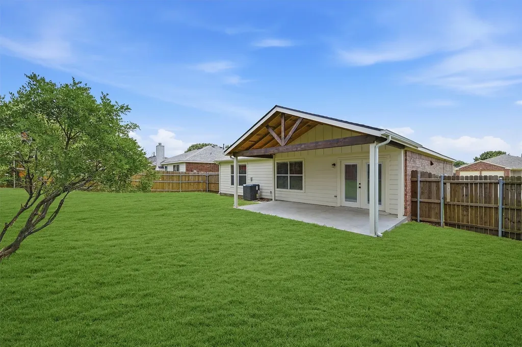 4517 Blue Jay Lane Sherman TX 75092