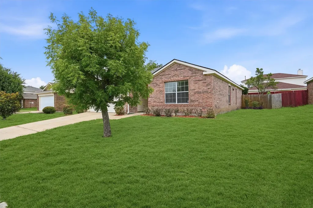 4517 Blue Jay Lane Sherman TX 75092