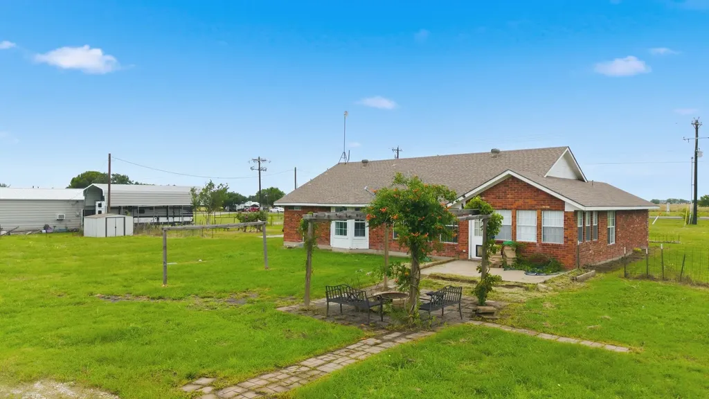 4869 Fm 6 Caddo Mills TX 75135