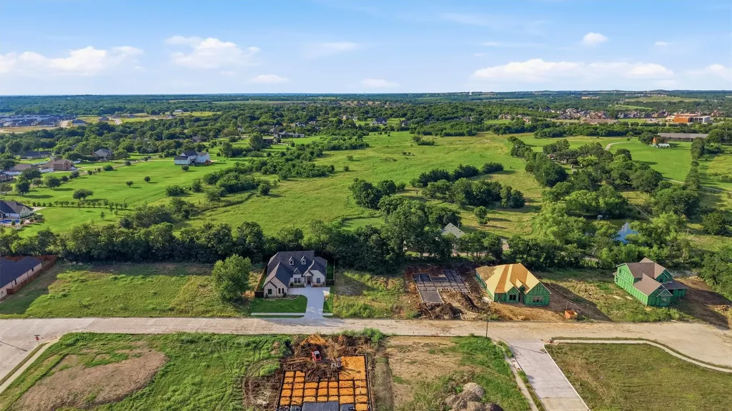 1912 Heritage Knoll Drive Sherman TX 75092