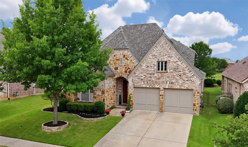 8900 Bluestem Drive Lantana TX 76226