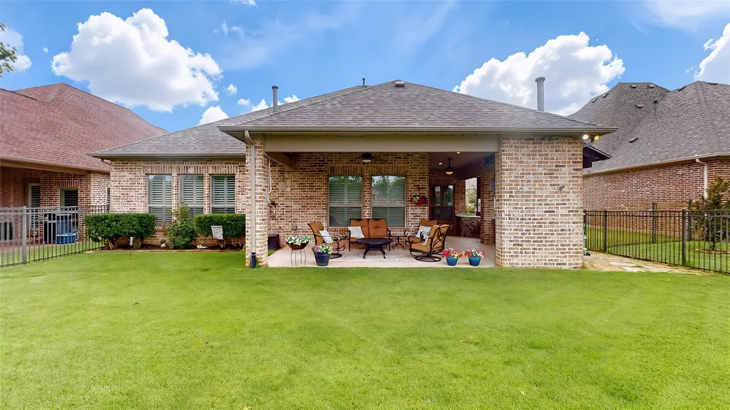 8900 Bluestem Drive Lantana TX 76226