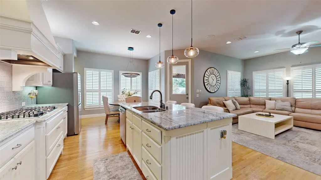 8900 Bluestem Drive Lantana TX 76226