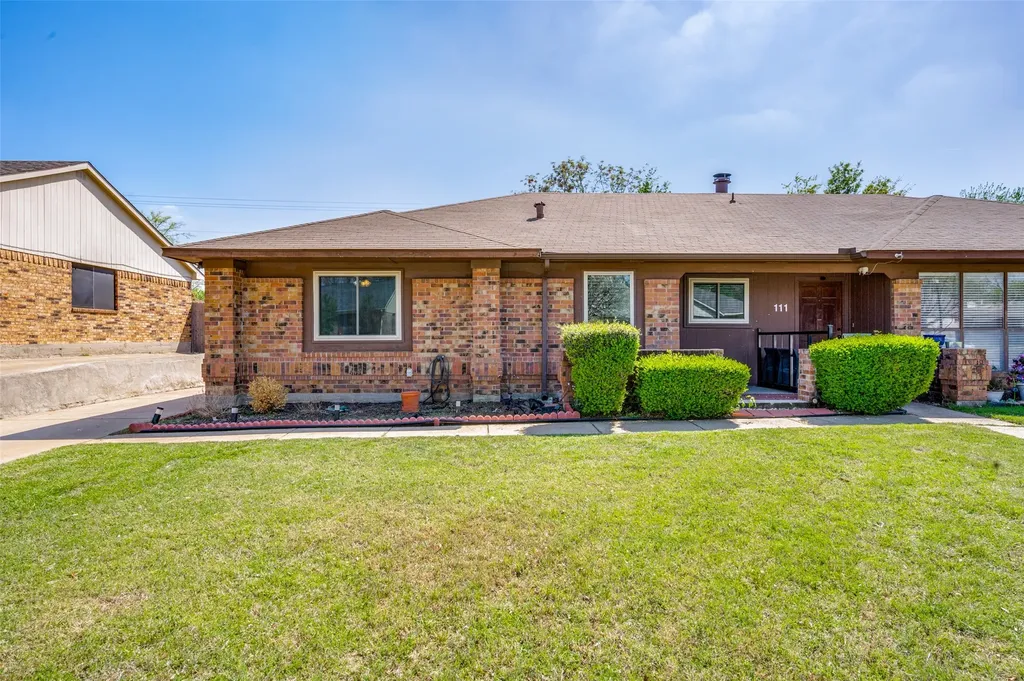 109 Hickory Springs Drive Euless TX 76039