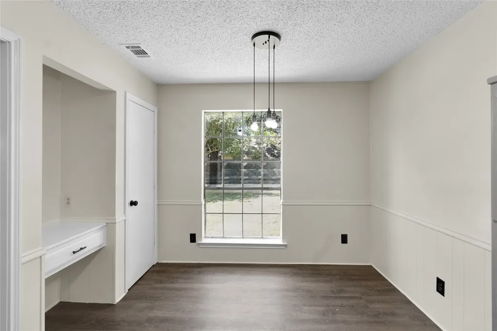 335 Hummingbird Lane Duncanville TX 75137