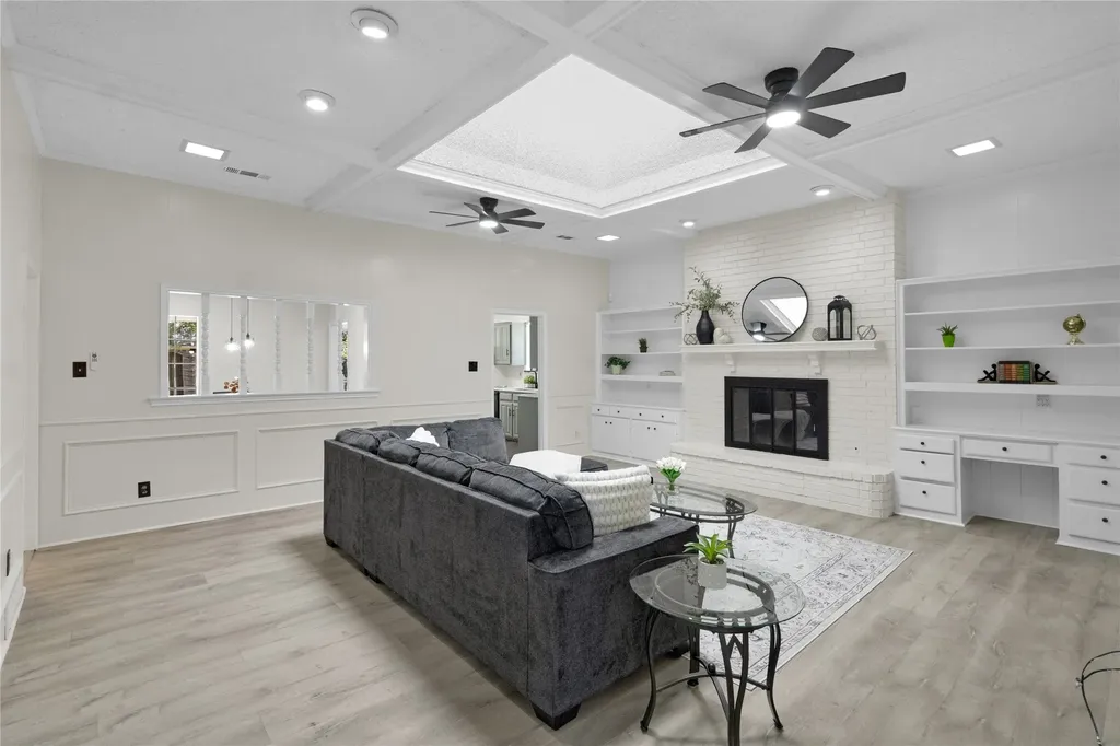 335 Hummingbird Lane Duncanville TX 75137