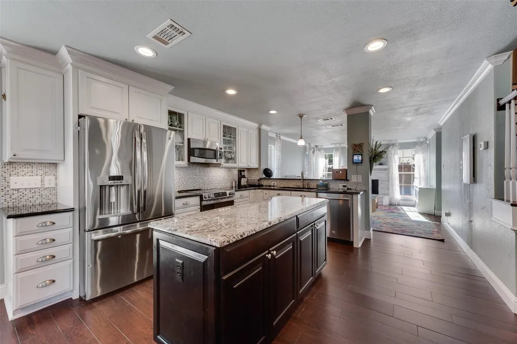 3301 Jones Court Bedford TX 76021