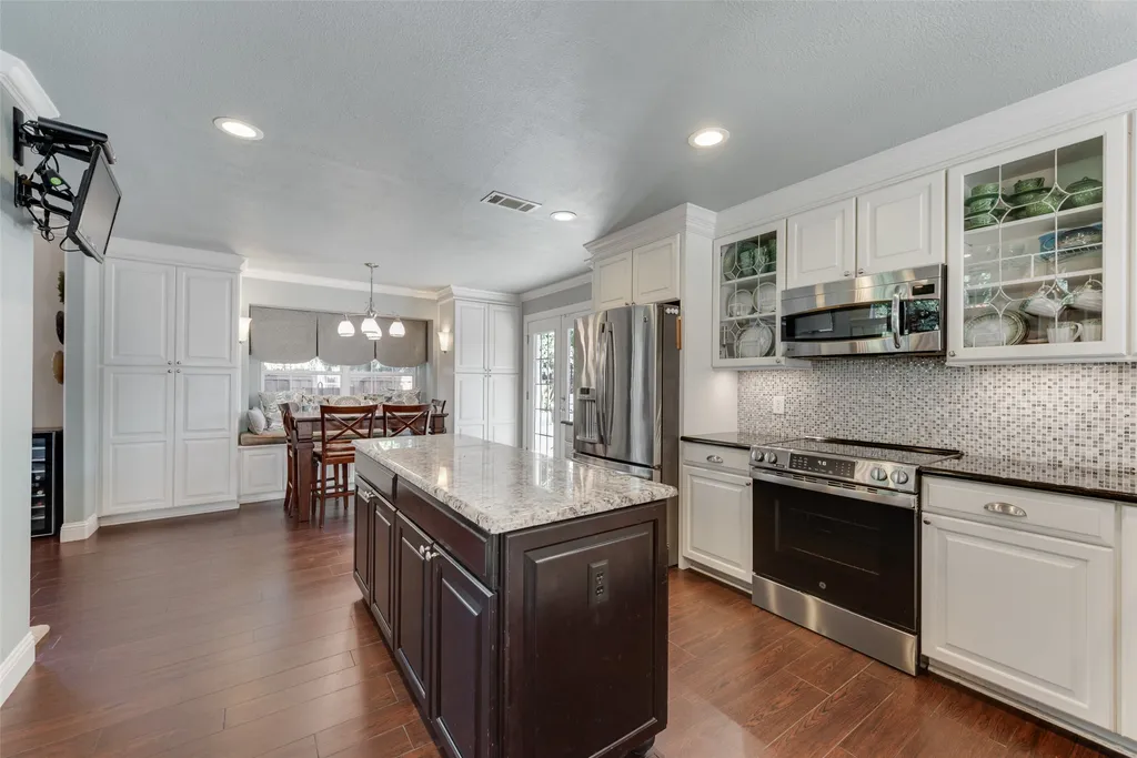 3301 Jones Court Bedford TX 76021