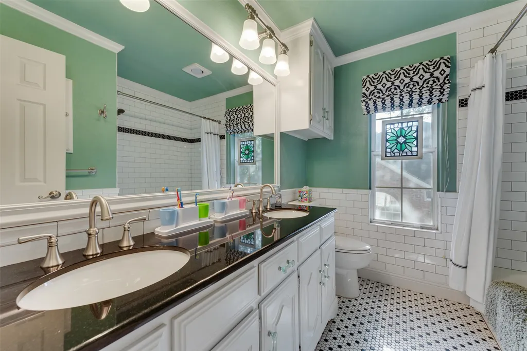 3301 Jones Court Bedford TX 76021