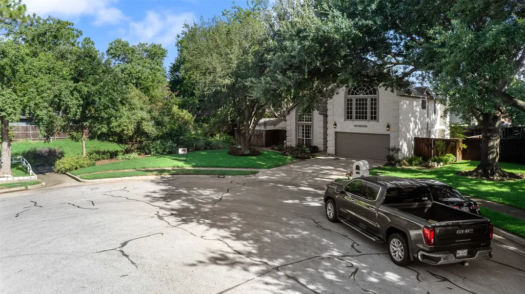 3301 Jones Court Bedford TX 76021