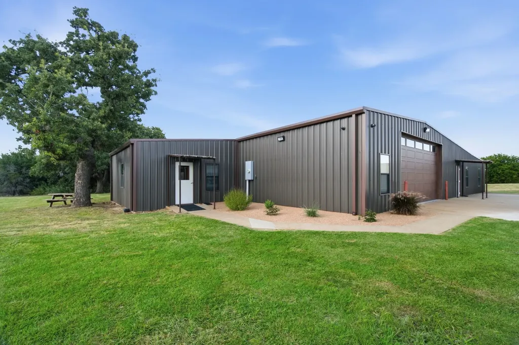 4711 S Highway 281 Mineral Wells TX 76067