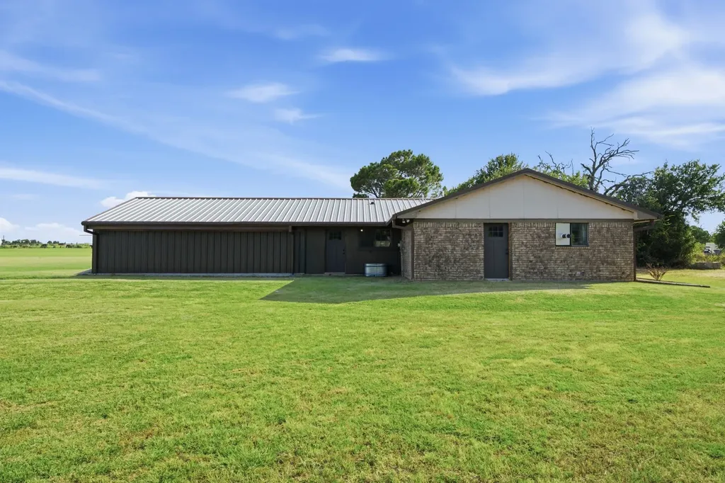 4711 S Highway 281 Mineral Wells TX 76067