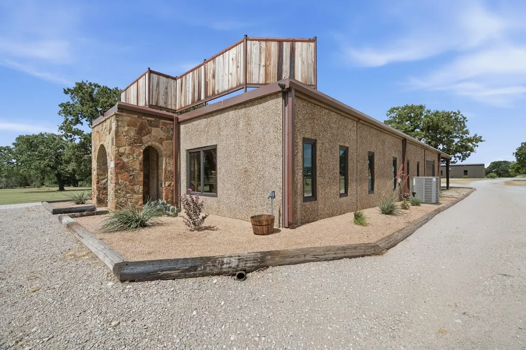 4711 S Highway 281 Mineral Wells TX 76067