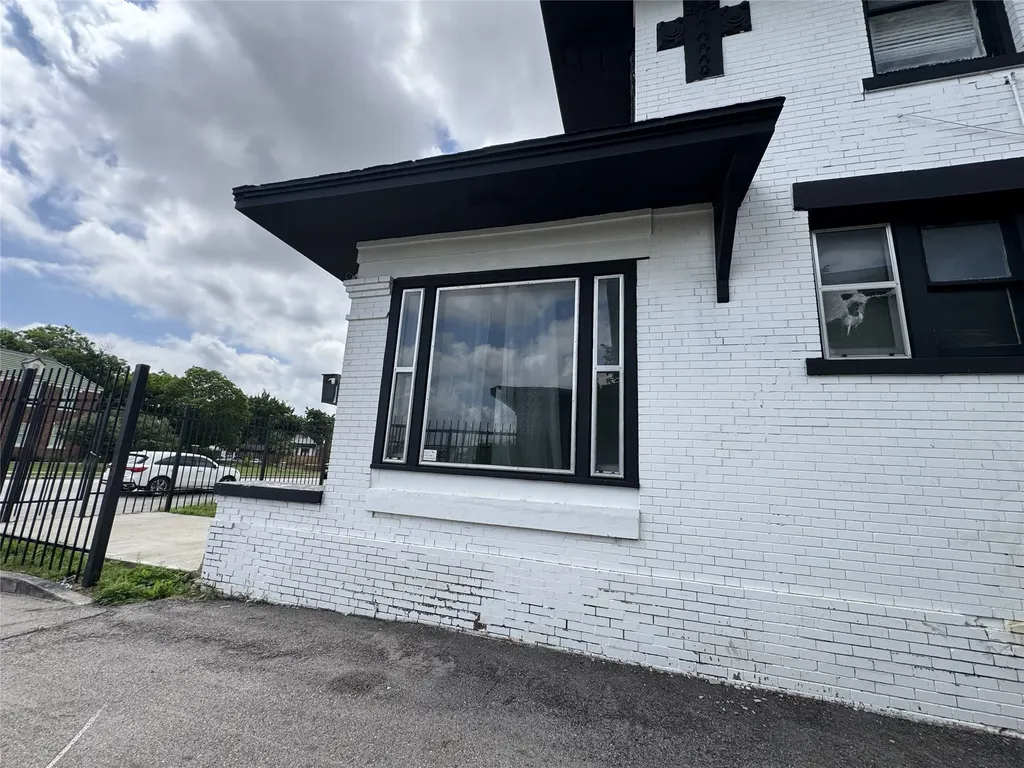 2836 Hemphill Street Fort Worth TX 76110