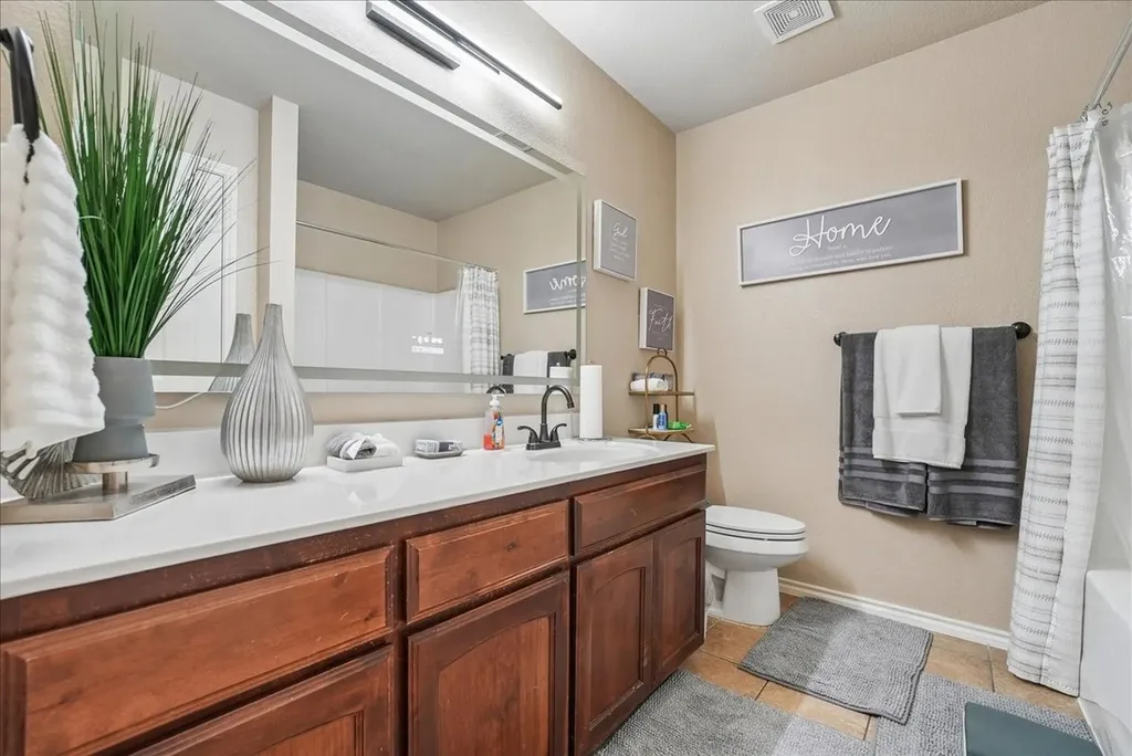 4037 Tiburon Street Fort Worth TX 76106