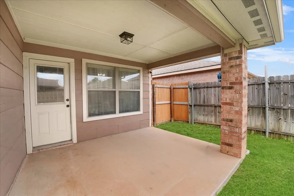 4037 Tiburon Street Fort Worth TX 76106