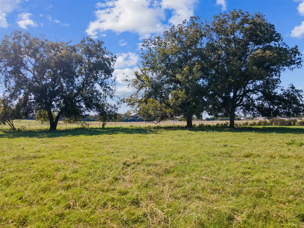 324 E Highway 6 Iredell TX 76649