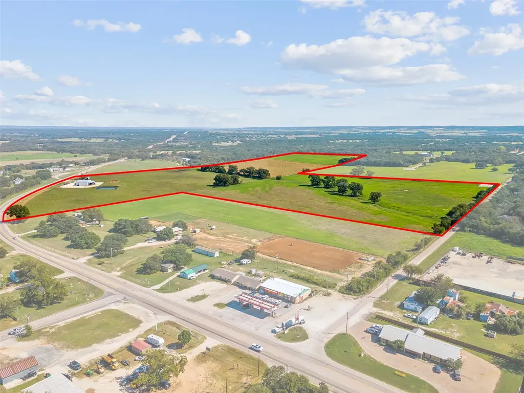 324 E Highway 6 Iredell TX 76649