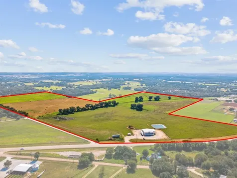 324 E Highway 6 Iredell TX 76649