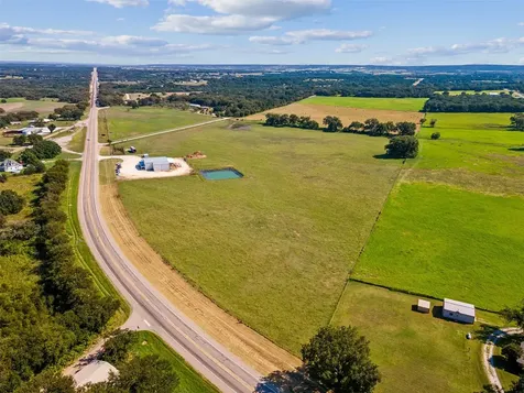 324 E Highway 6 Iredell TX 76649