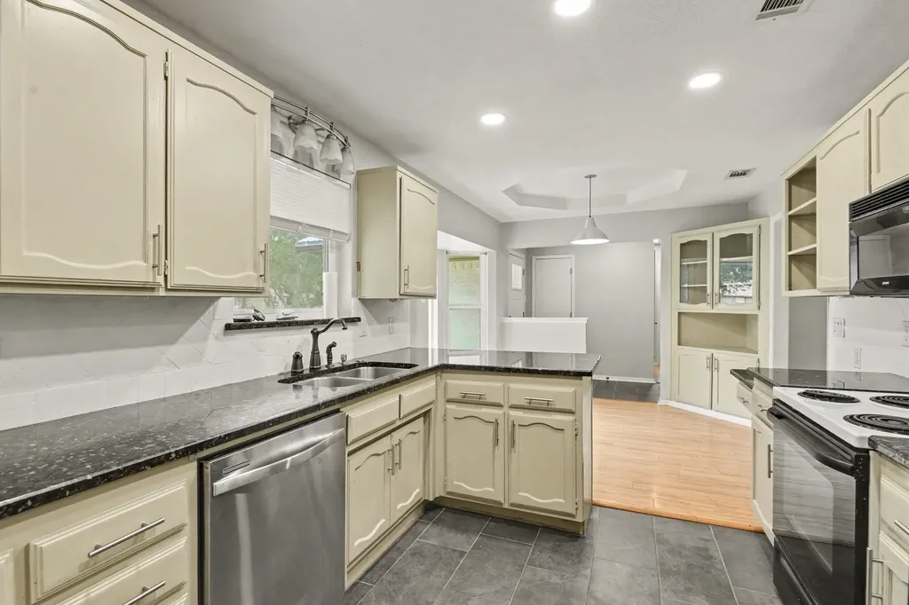 217 Kingswood Road Willow Park TX 76087