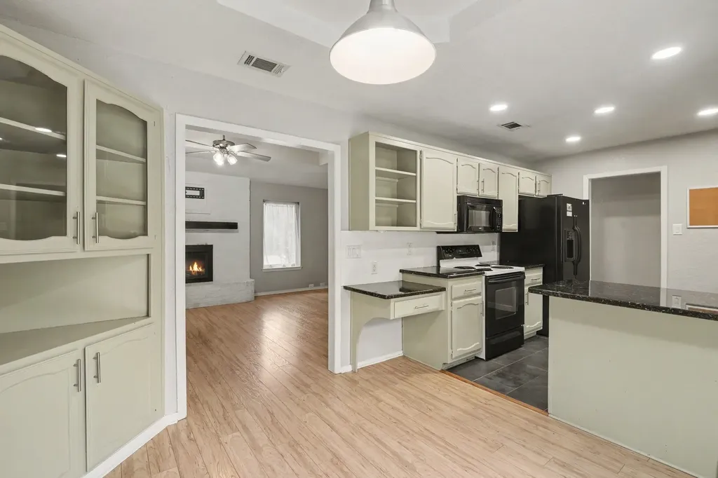 217 Kingswood Road Willow Park TX 76087