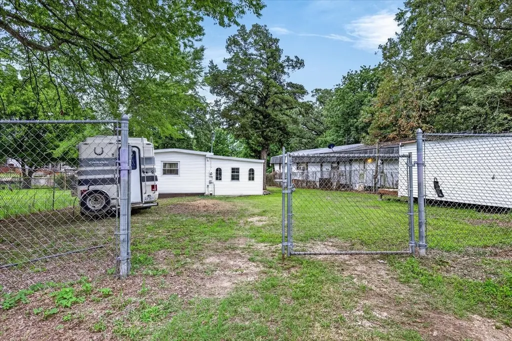 160 Buffalo Springs Road Mabank TX 75156