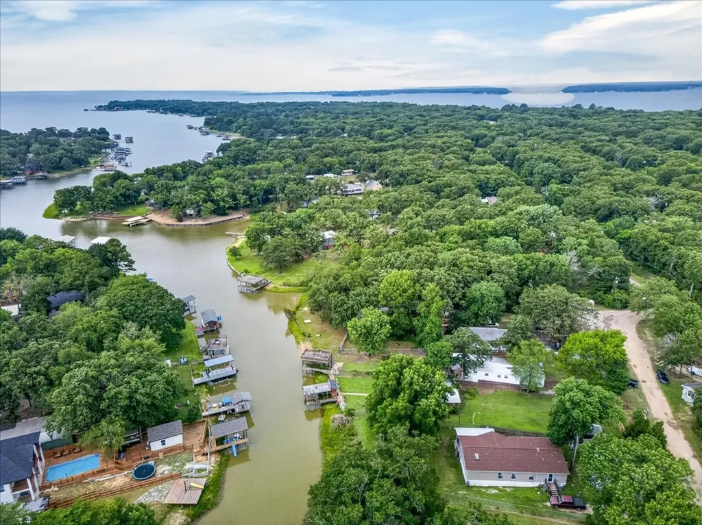 160 Buffalo Springs Road Mabank TX 75156