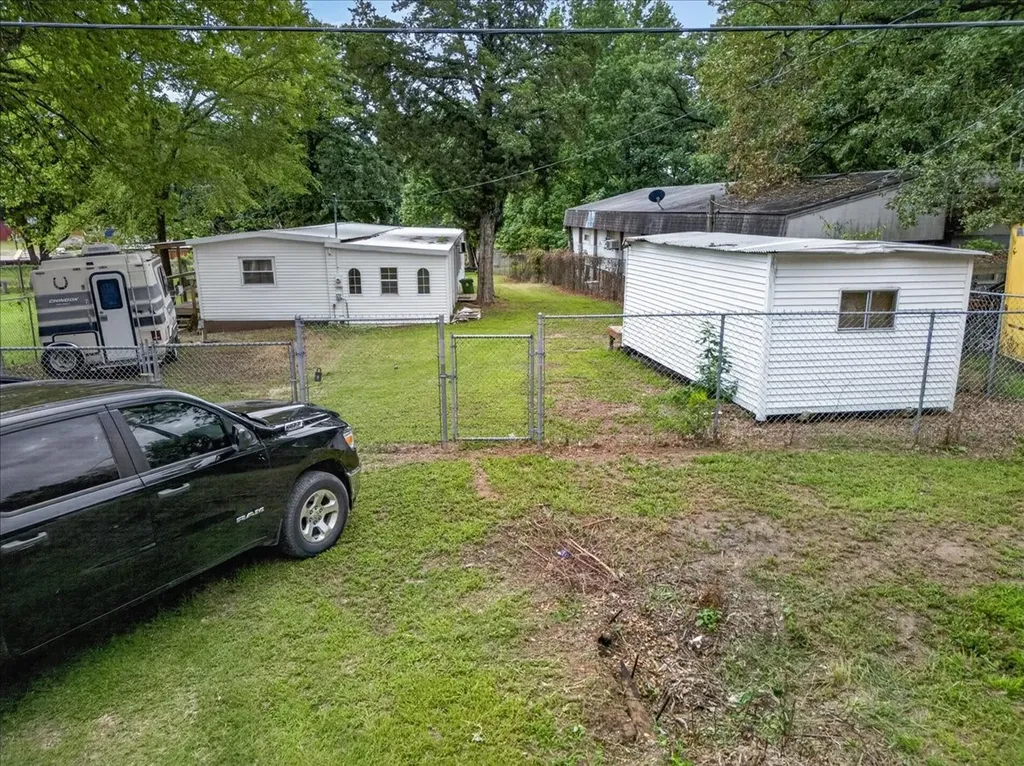 160 Buffalo Springs Road Mabank TX 75156