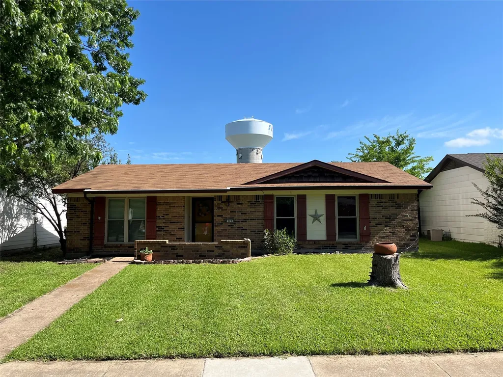 909 Wandering Way Drive Allen TX 75002