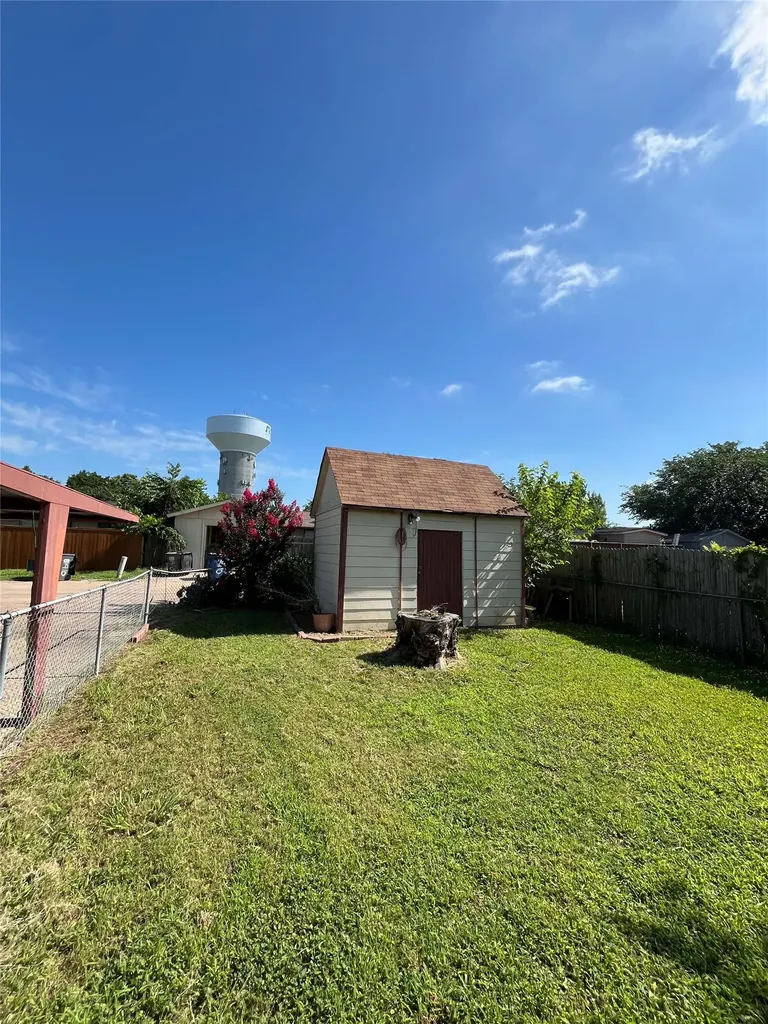 909 Wandering Way Drive Allen TX 75002