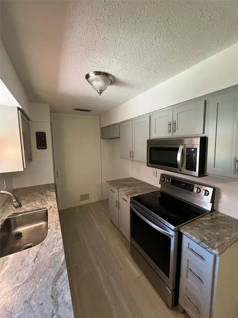 909 Wandering Way Drive Allen TX 75002