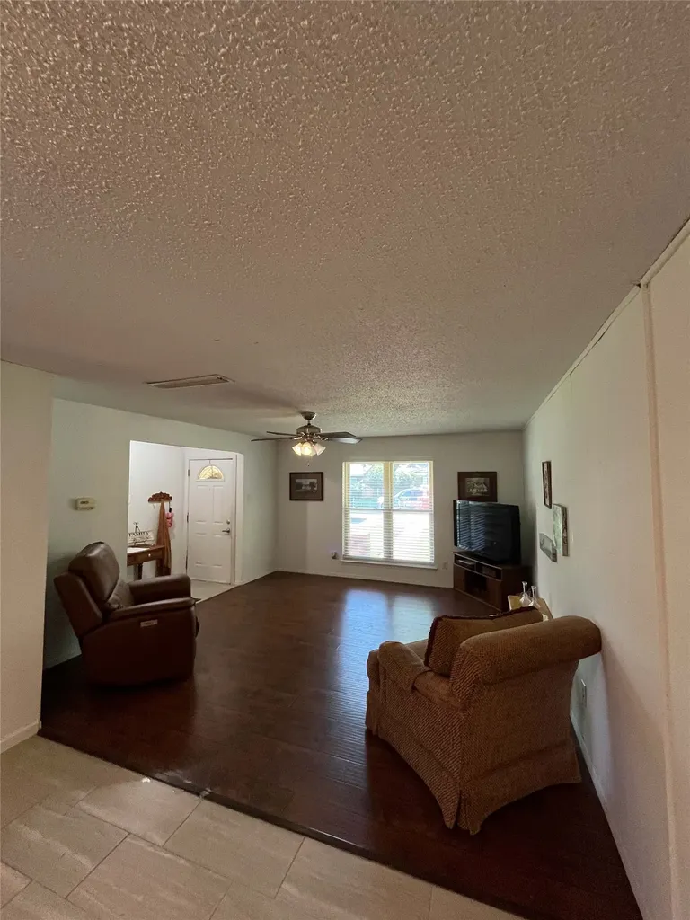 909 Wandering Way Drive Allen TX 75002
