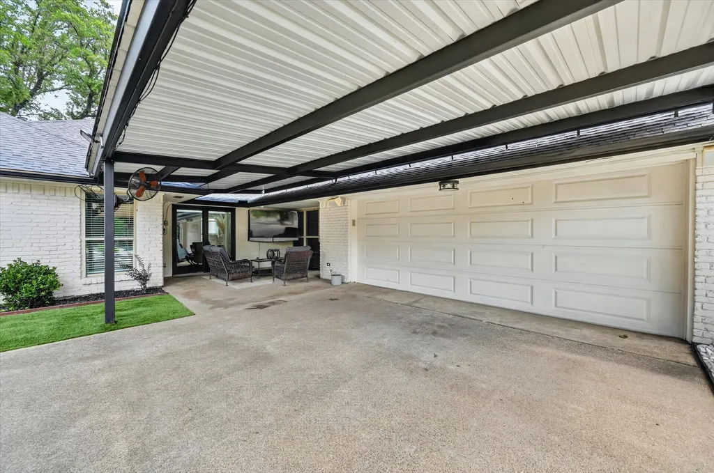 1505 Canyon Oaks Drive Irving TX 75061
