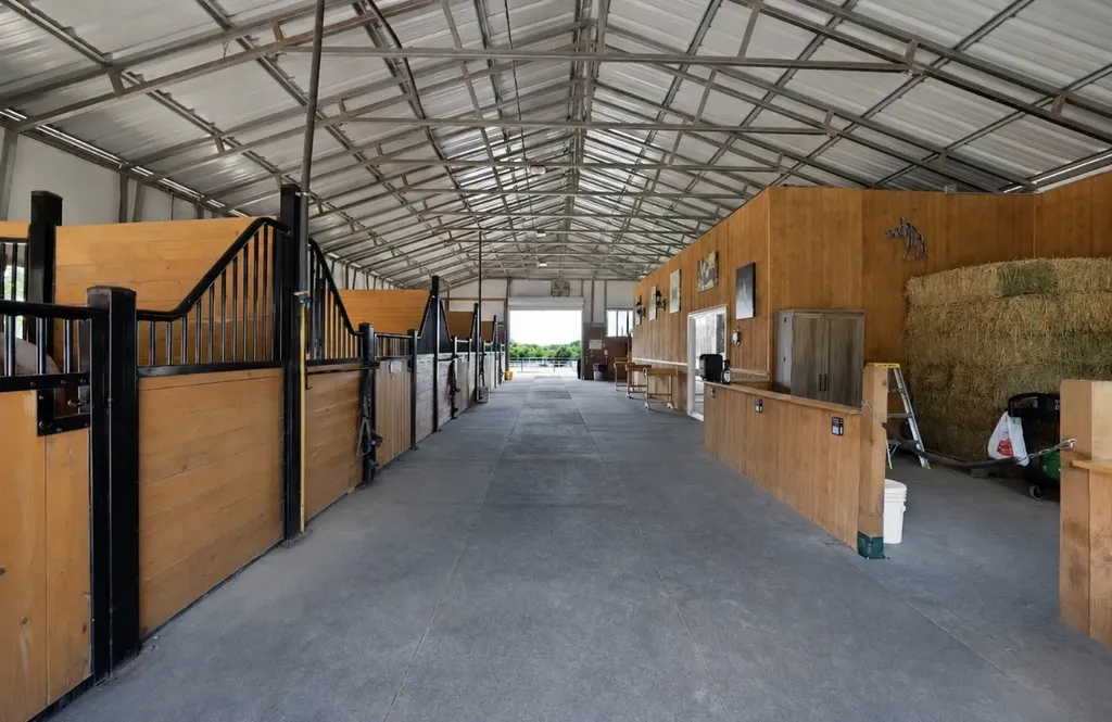 411 N Oak Branch Road Waxahachie TX 75167