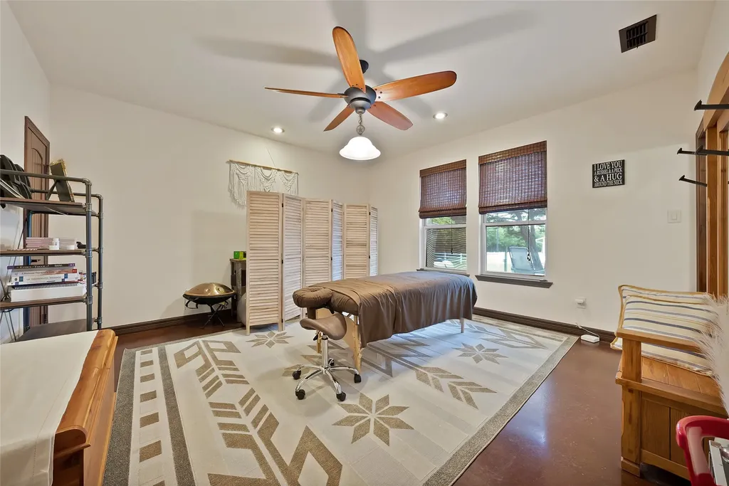 411 N Oak Branch Road Waxahachie TX 75167