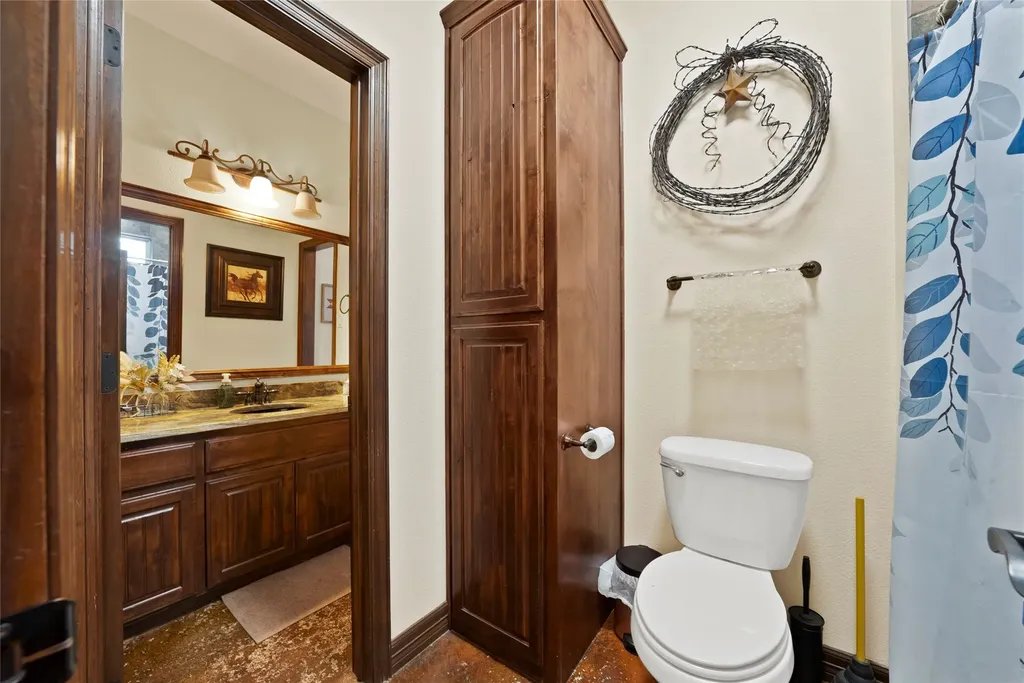 411 N Oak Branch Road Waxahachie TX 75167
