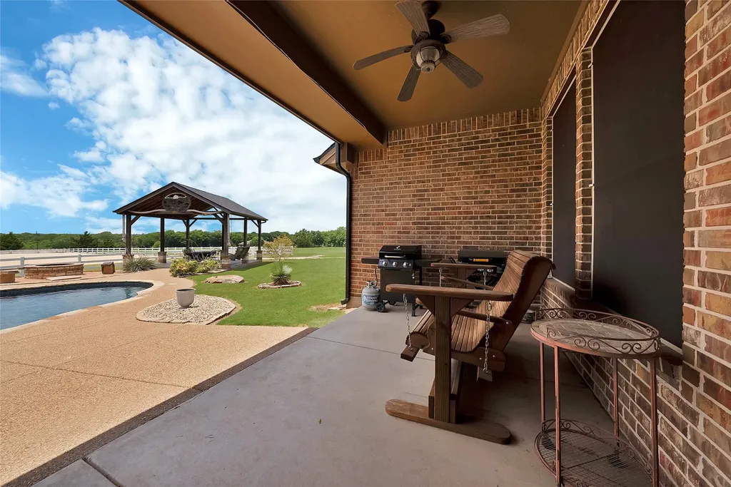 411 N Oak Branch Road Waxahachie TX 75167